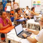 Vice-prefeita leva ação social aos bairros da capital Maceió