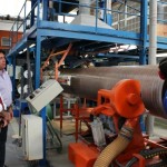 Secretário Luiz Otávio Gomes visita a fábrica acompanhado o empresário Manoel