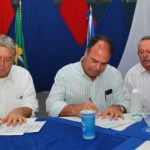 Governador Teotonio Vilela Filho e o ministro da Integração Nacional Fernando Bezerra Coelho assinam ordem de serviço no sertão