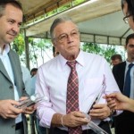 Governador Teotonio Vilela Filho conversa com o presidente da ZTT, Tom Qu, no Polo Multifabril José Aprígio Vilela onde está sendo soerguida a fábrica