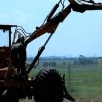 Máquinas agrícolas estão isentos da taxa de pagamento de licenciamento de veículos