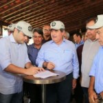 Governador Renan Filho, durante assinatura de isenção de ICMS da carne produzida no Estado